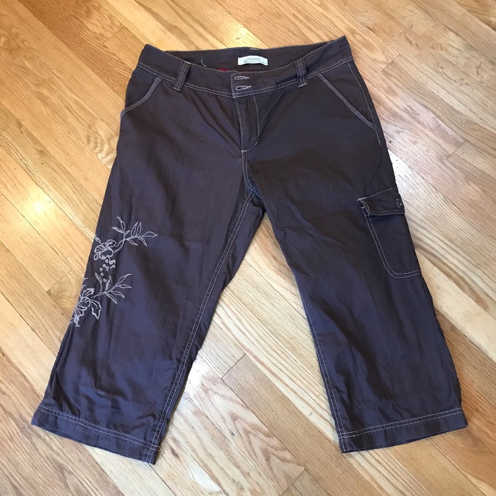 Brown capris
